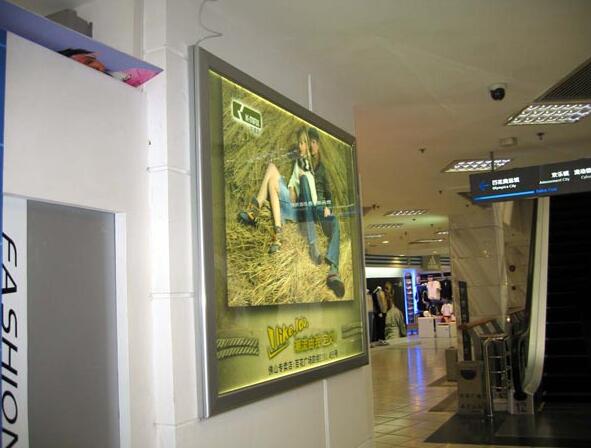 室內超薄燈箱安裝制作